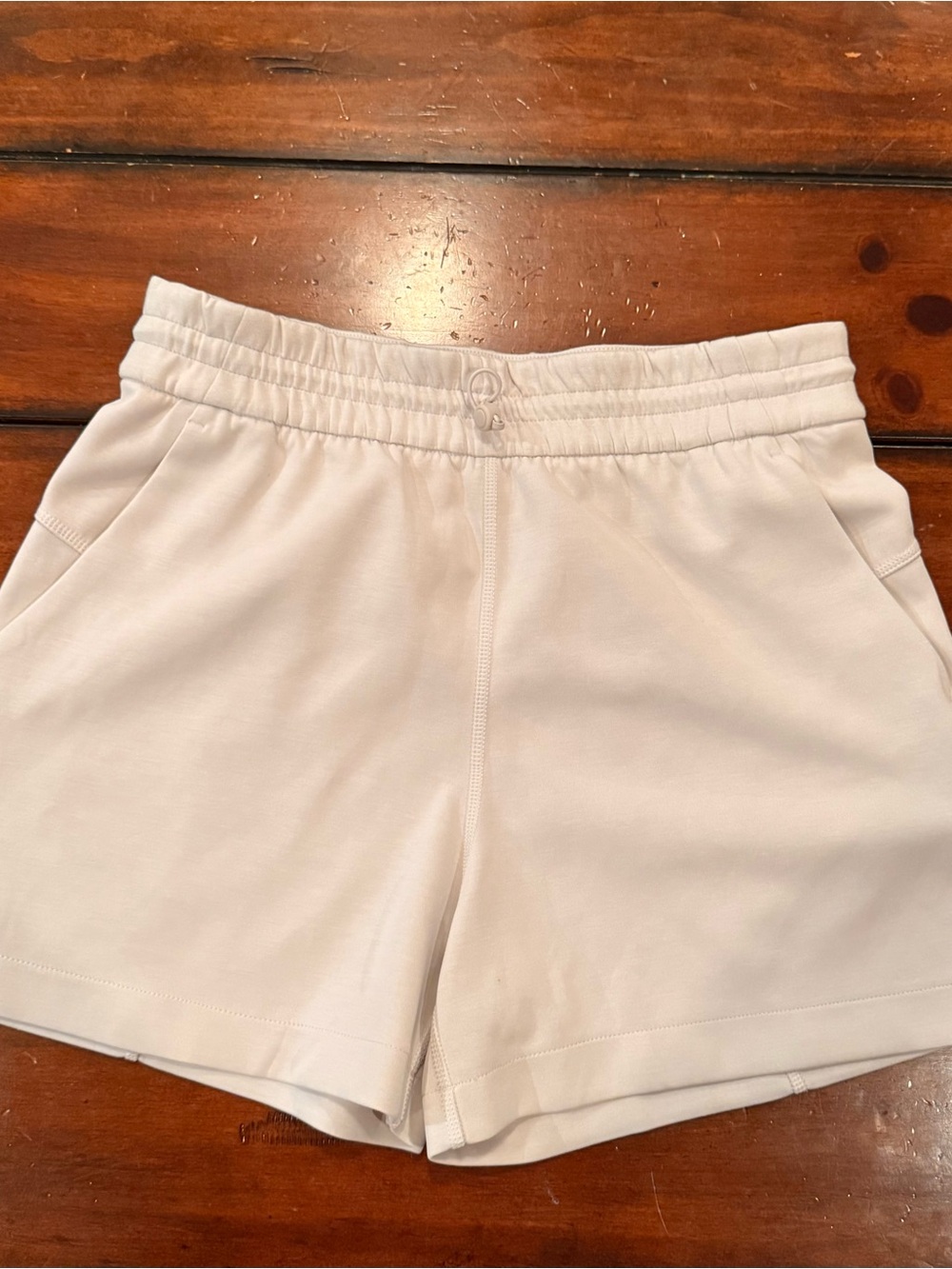Women's Cream Elastic-Waist Casual Shorts
